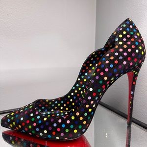 New Never Worn Christian LouBoutin Women sz 10.5 Run small. I usually wear sz 9